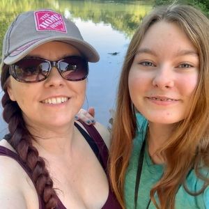 Meet your Posher, Cassandra